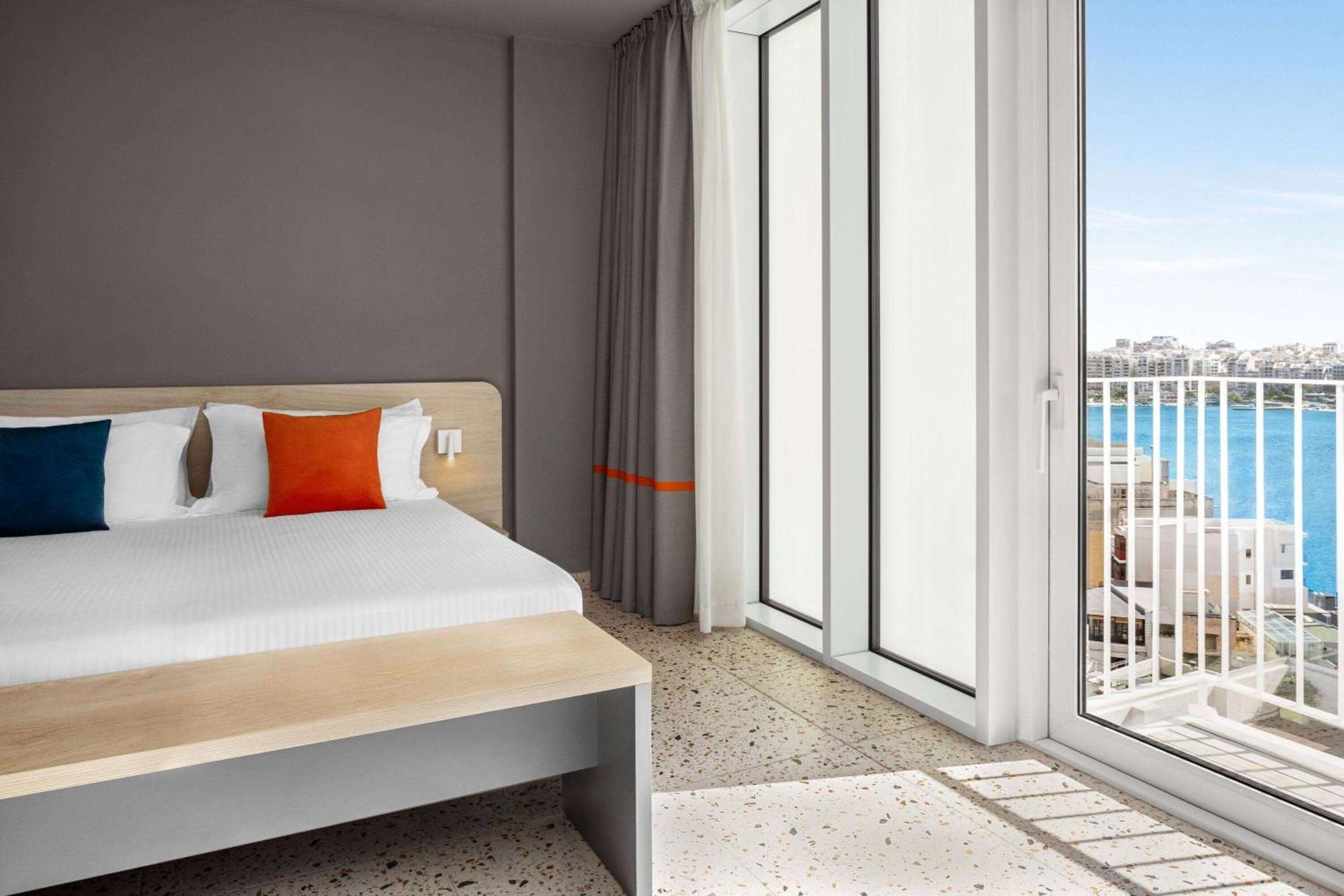 Quadro Hotel, Trademark Collection By Wyndham St. Julian's Exterior foto