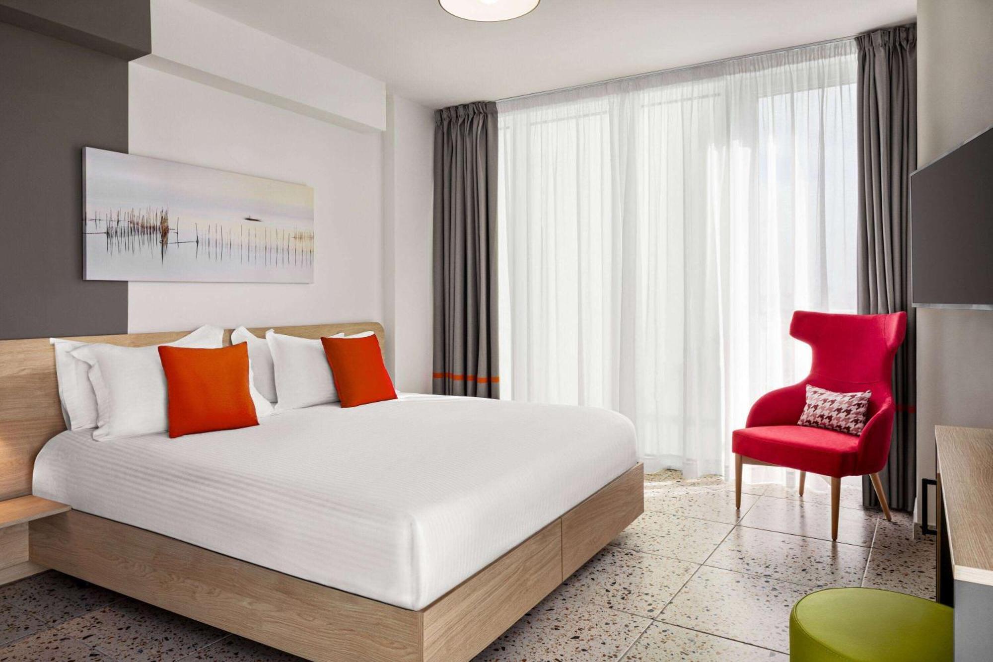 Quadro Hotel, Trademark Collection By Wyndham St. Julian's Exterior foto